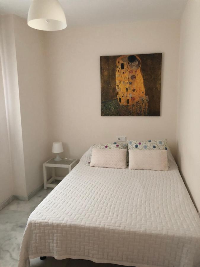 Luz Blanca-Wifi-Beach-Parking Malaga Luaran gambar