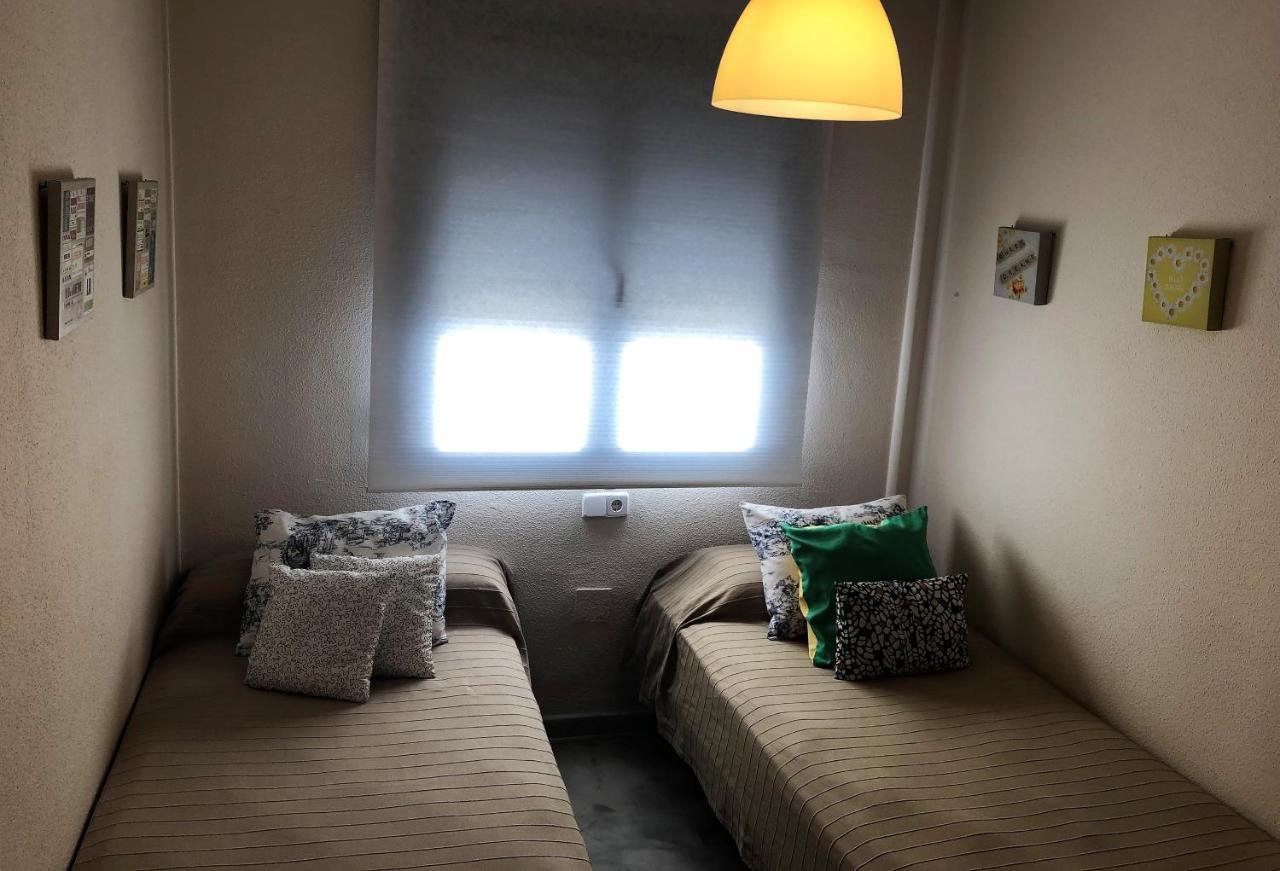 Luz Blanca-Wifi-Beach-Parking Malaga Luaran gambar